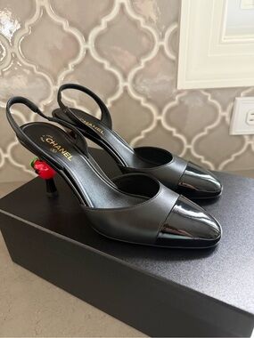 BNWT Chanel 26A Lambskin Patent Calfskin Black Slingback Size 37.5